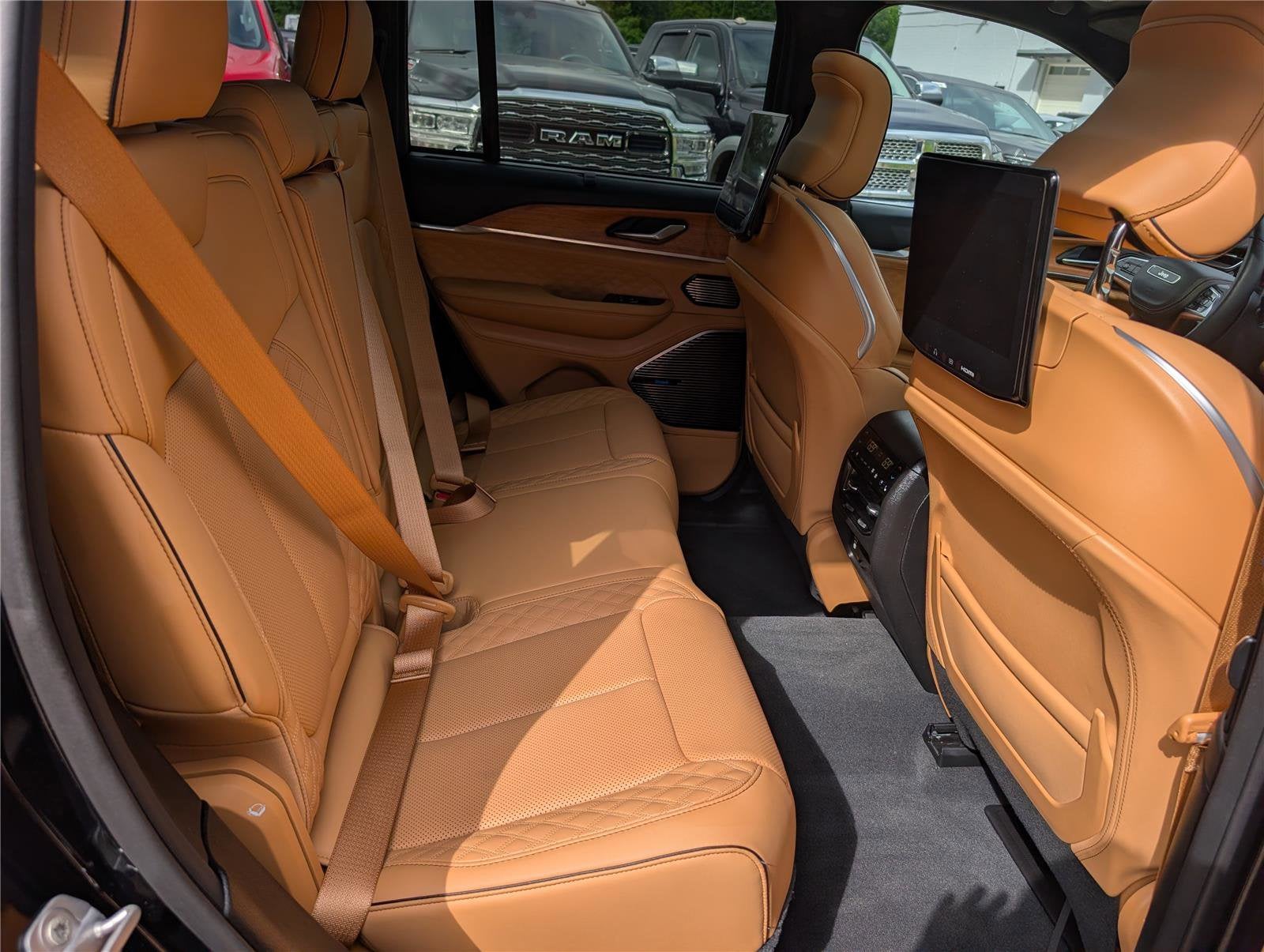 2023 Jeep Grand Cherokee Summit Reserve
