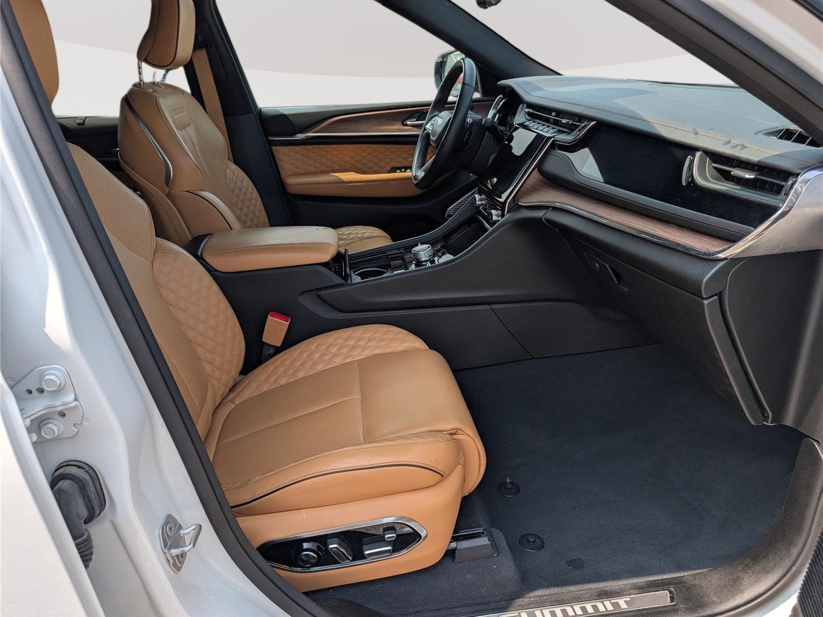 2023 Jeep Grand Cherokee Summit