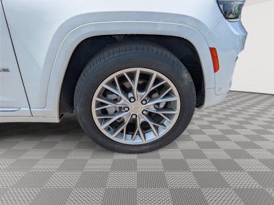 2023 Jeep Grand Cherokee Summit