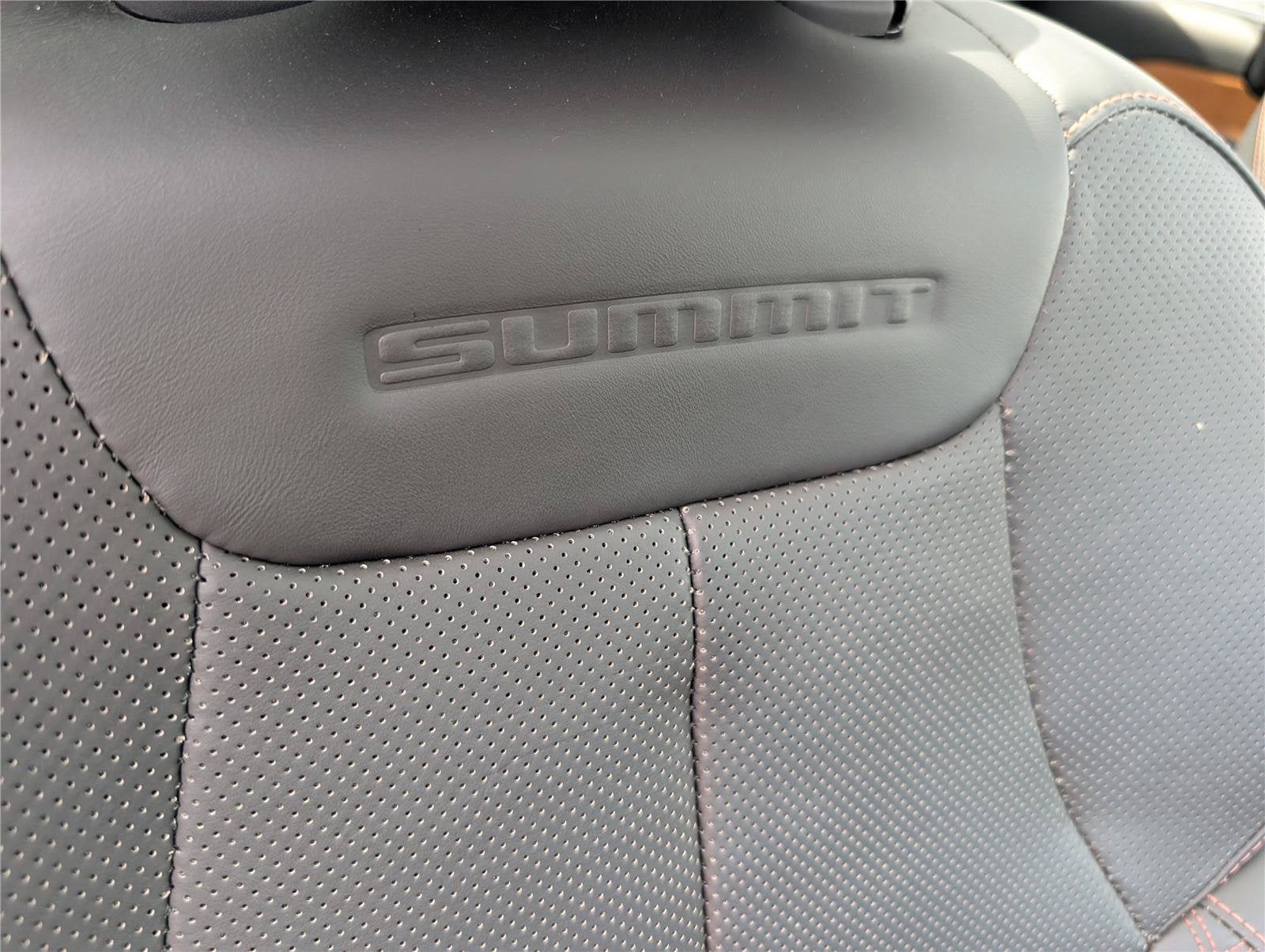2023 Jeep Grand Cherokee L Summit Reserve