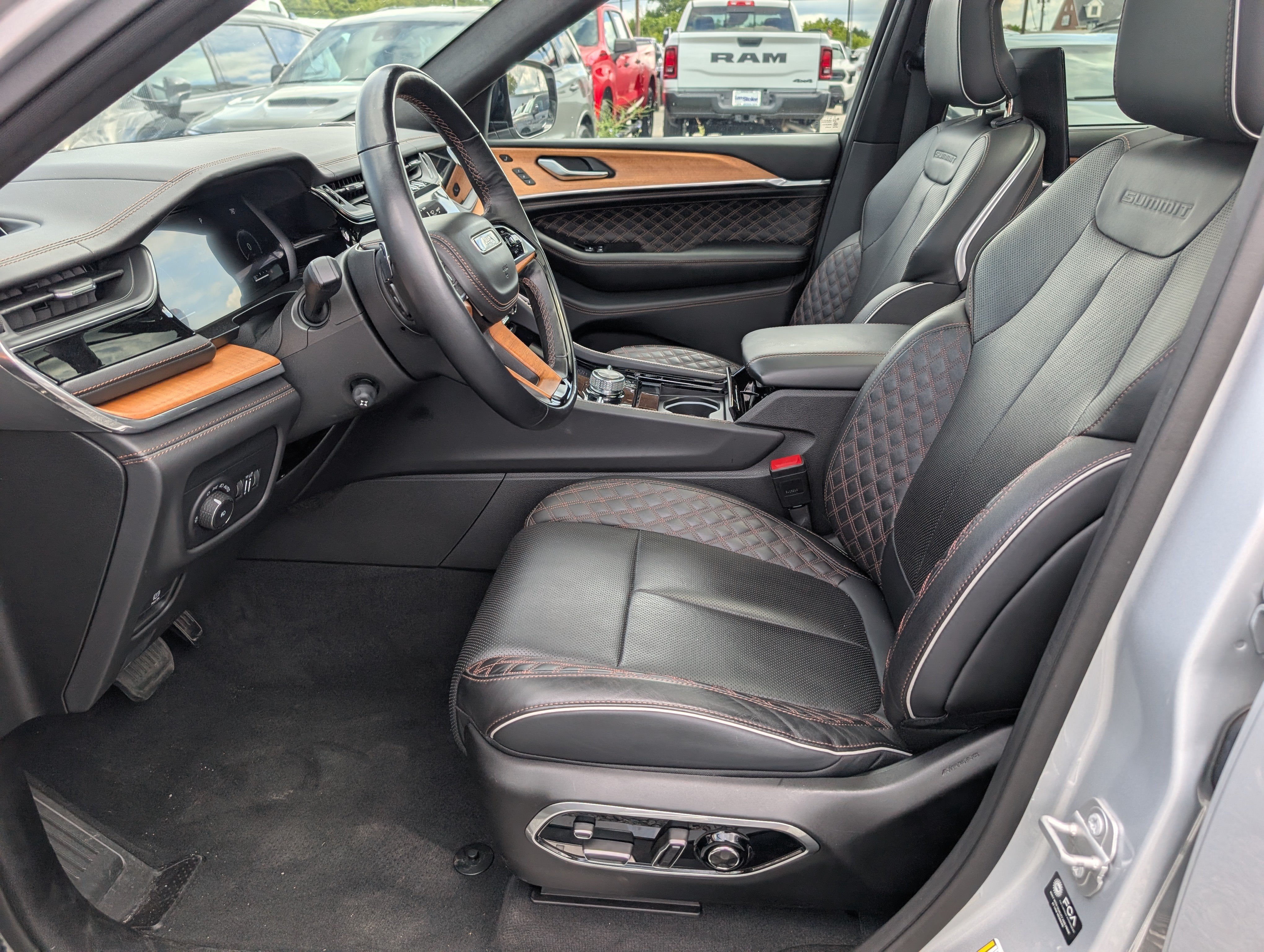 2023 Jeep Grand Cherokee L Summit Reserve