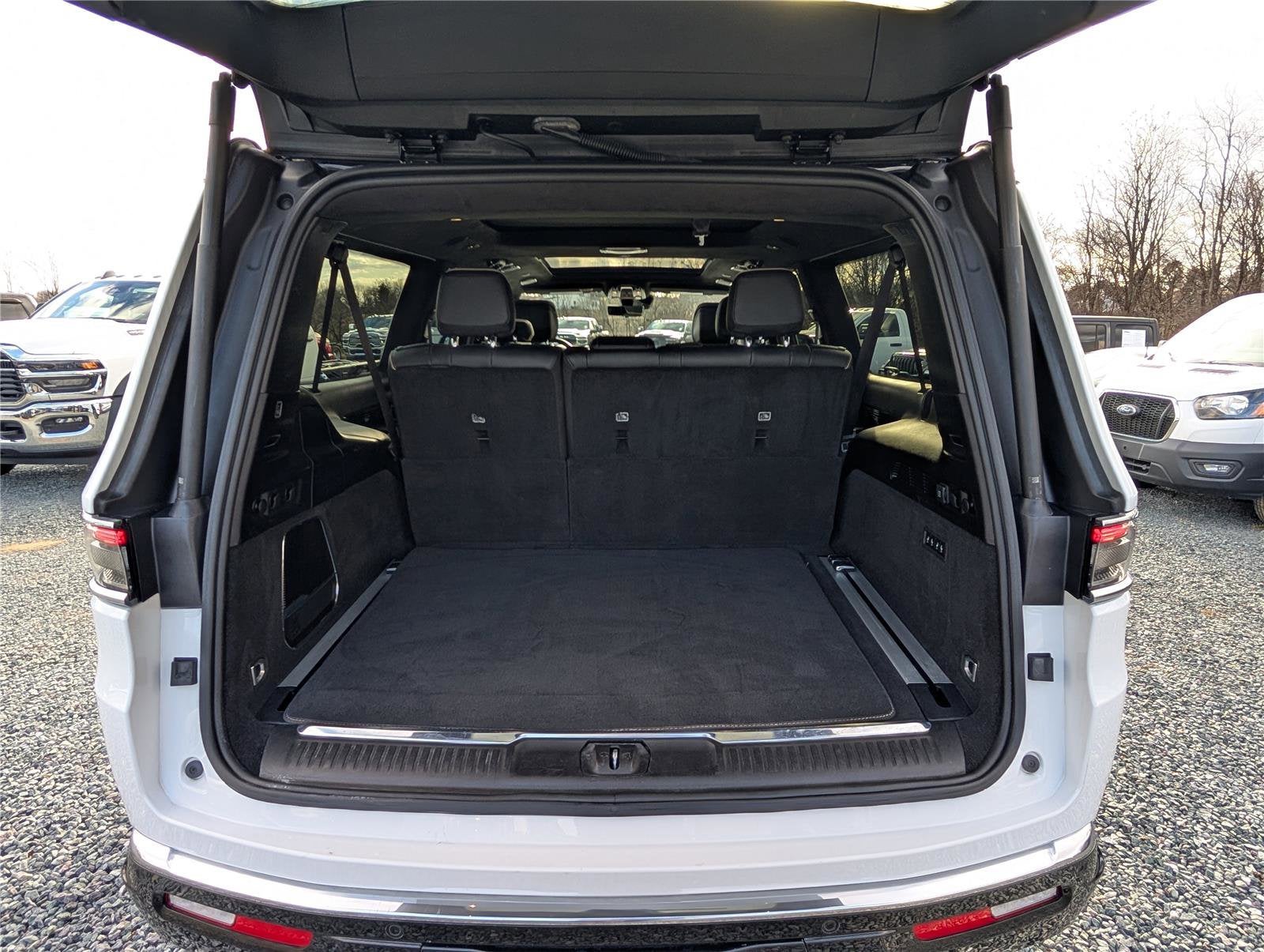 2024 Jeep Grand Wagoneer L Series III