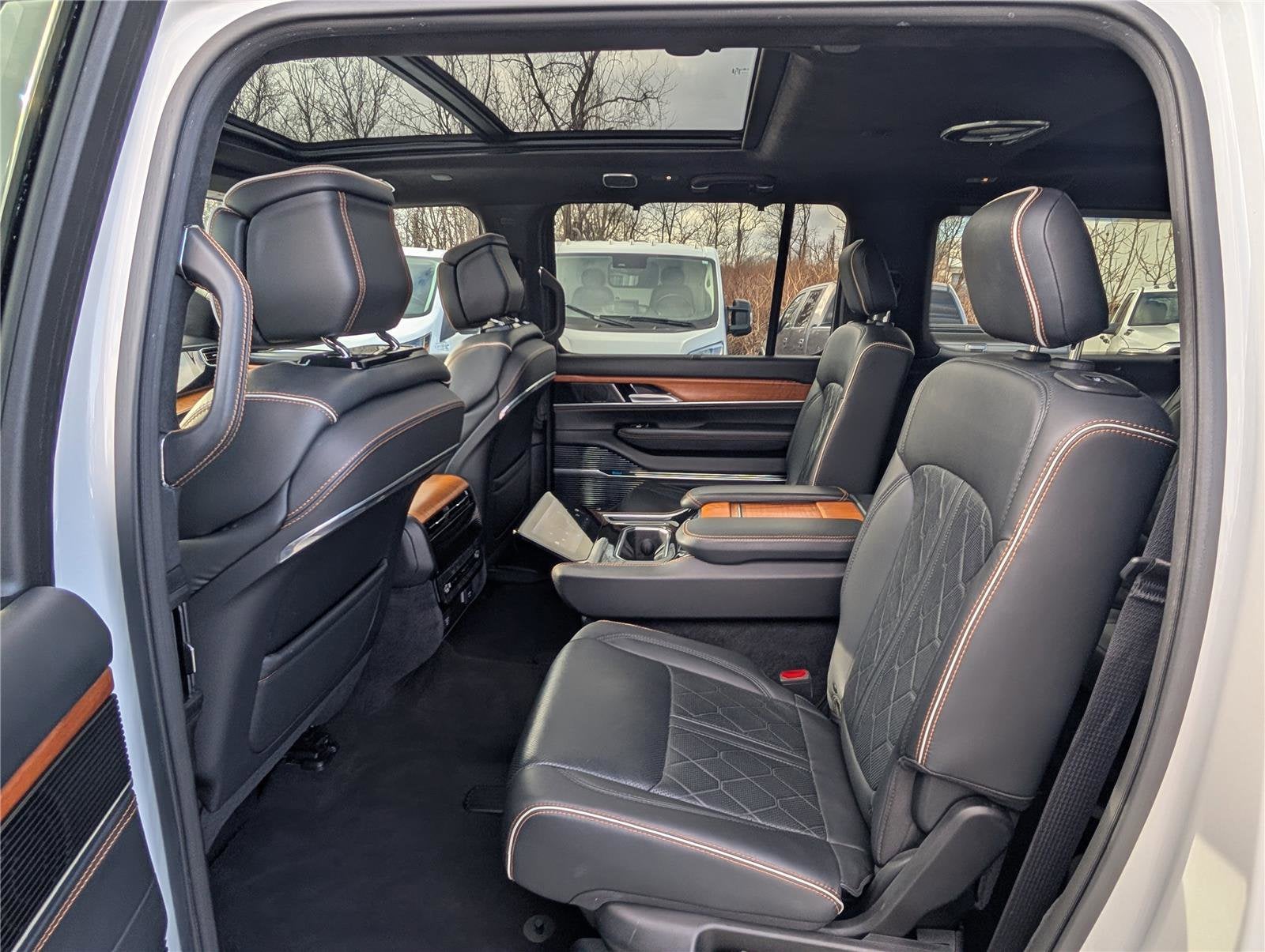 2024 Jeep Grand Wagoneer L Series III