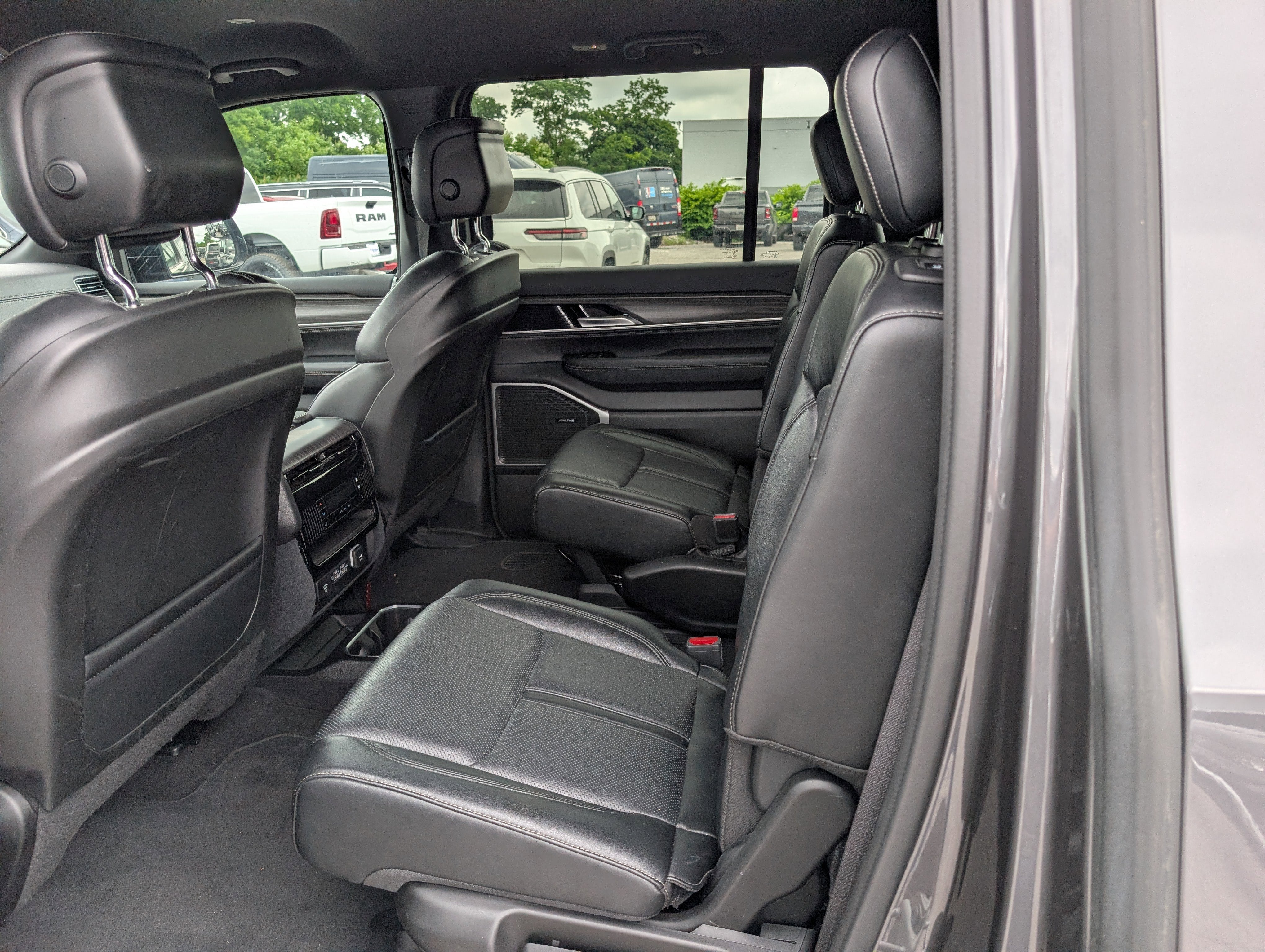 2024 Jeep Wagoneer Series II