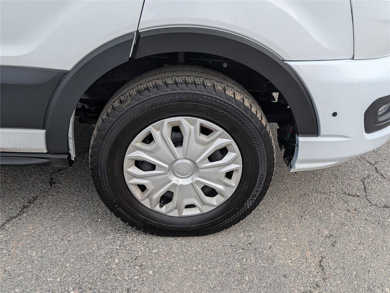 2024 Ford Transit Passenger Wagon XLT