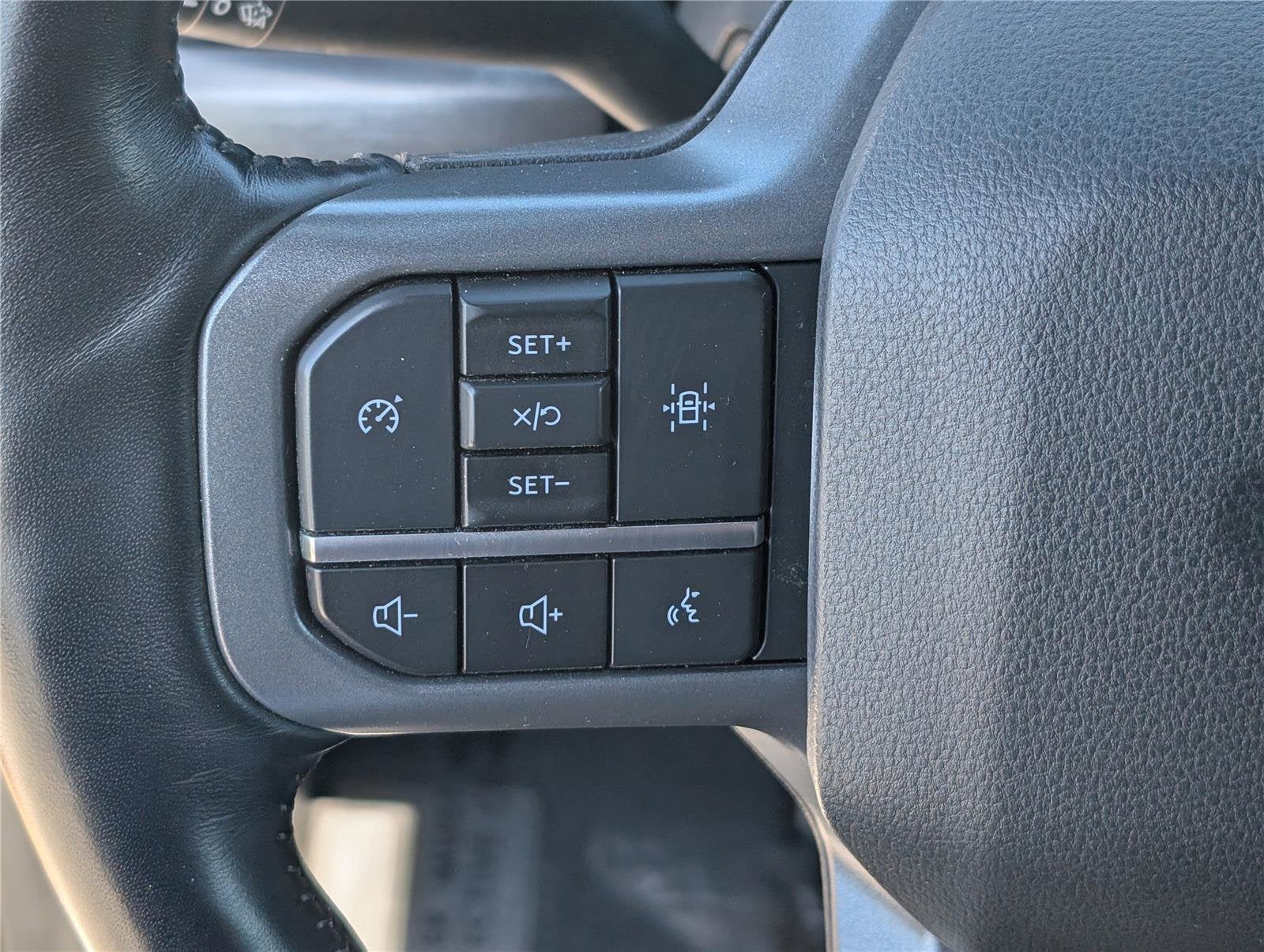 2023 Ford Super Duty F-250 SRW LARIAT