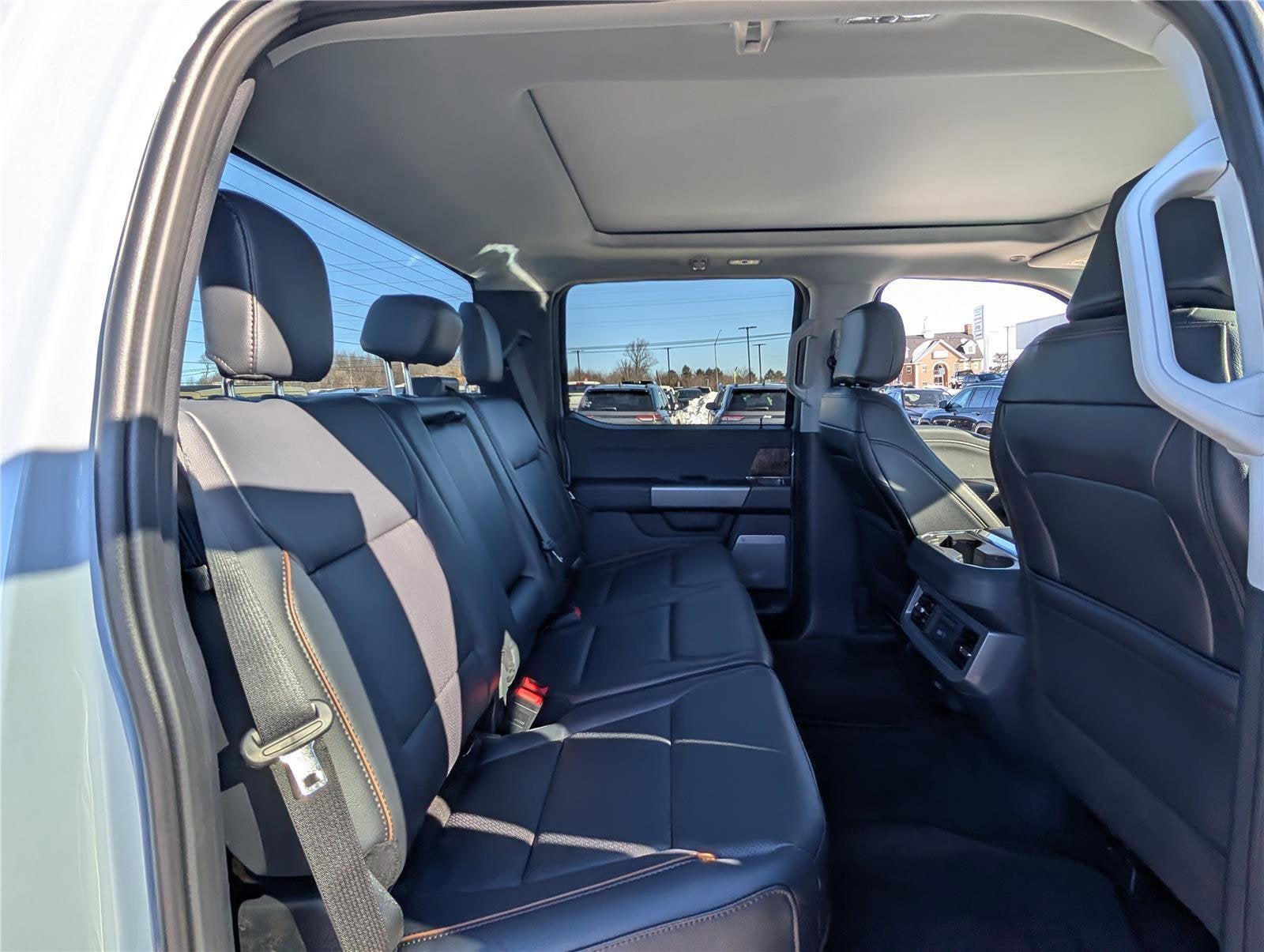 2026 Ford Super Duty F-450 DRW LARIAT