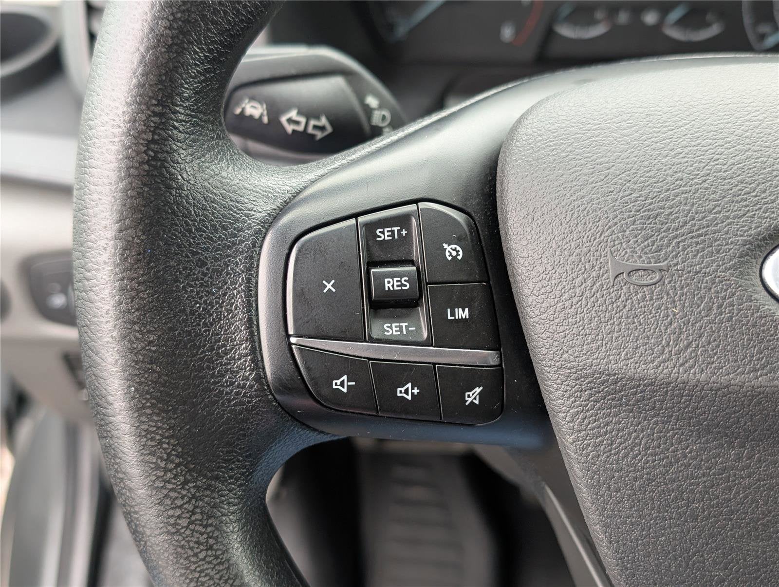 2024 Ford Transit Cargo Van T-250 148" Med Rf 9070 GVWR AWD