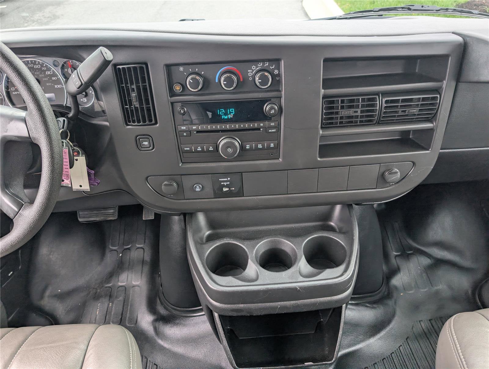 2013 Chevrolet Express Passenger LS