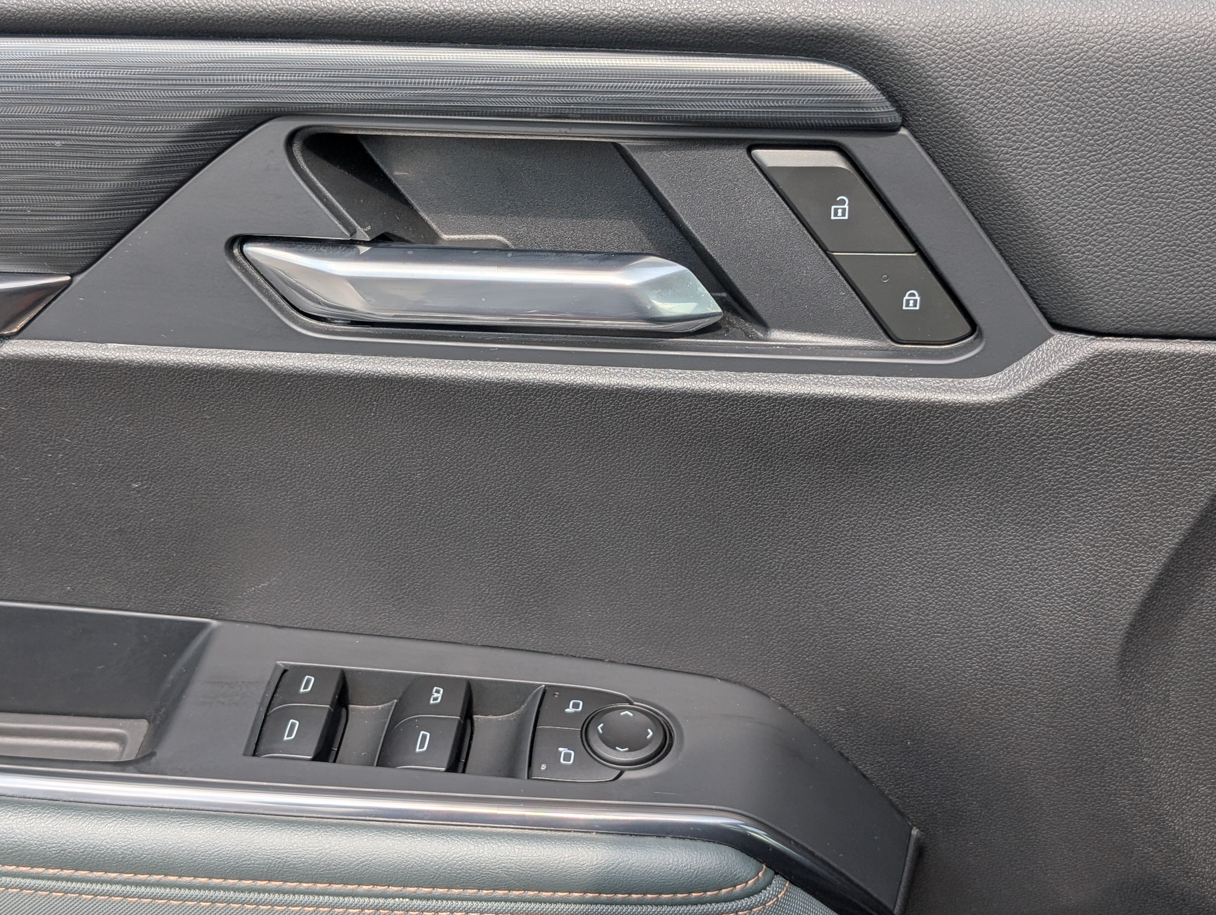2025 GMC Acadia AWD AT4