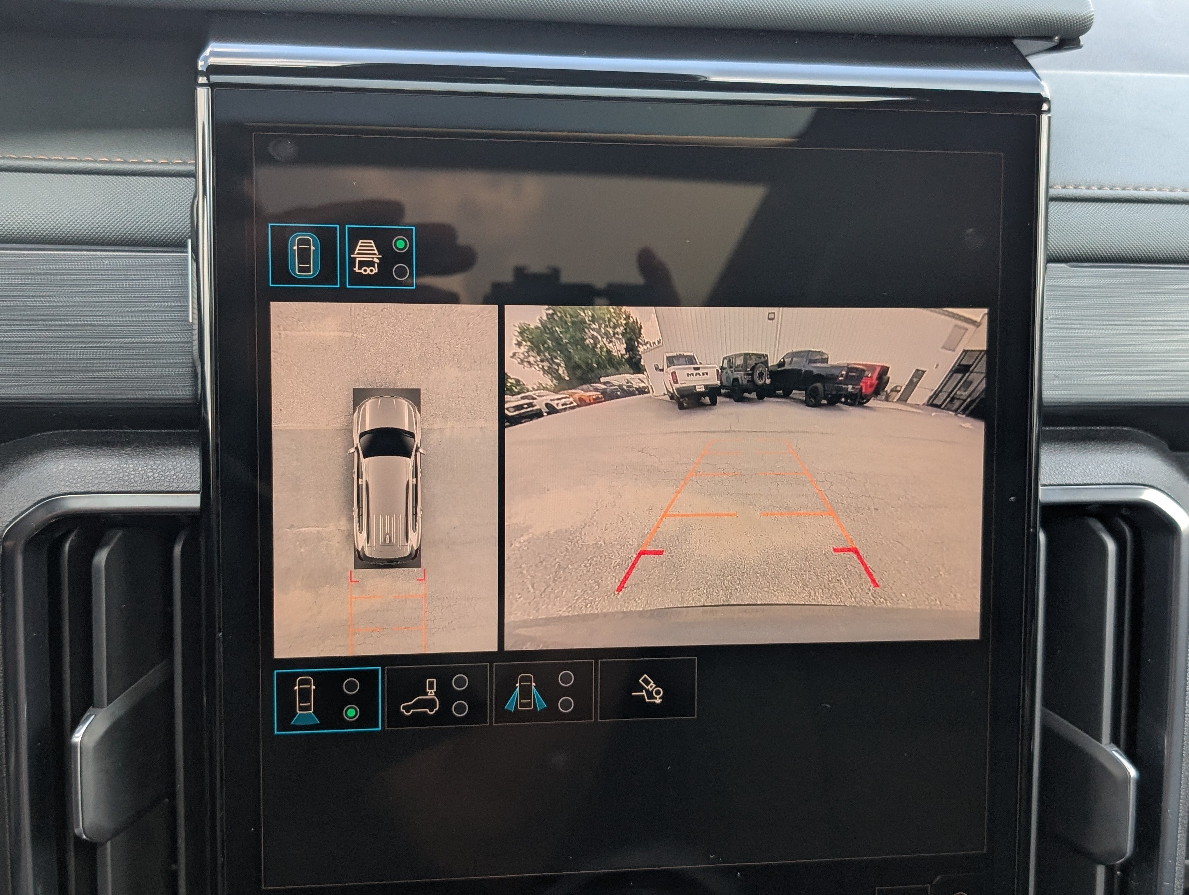 2025 GMC Acadia AWD AT4