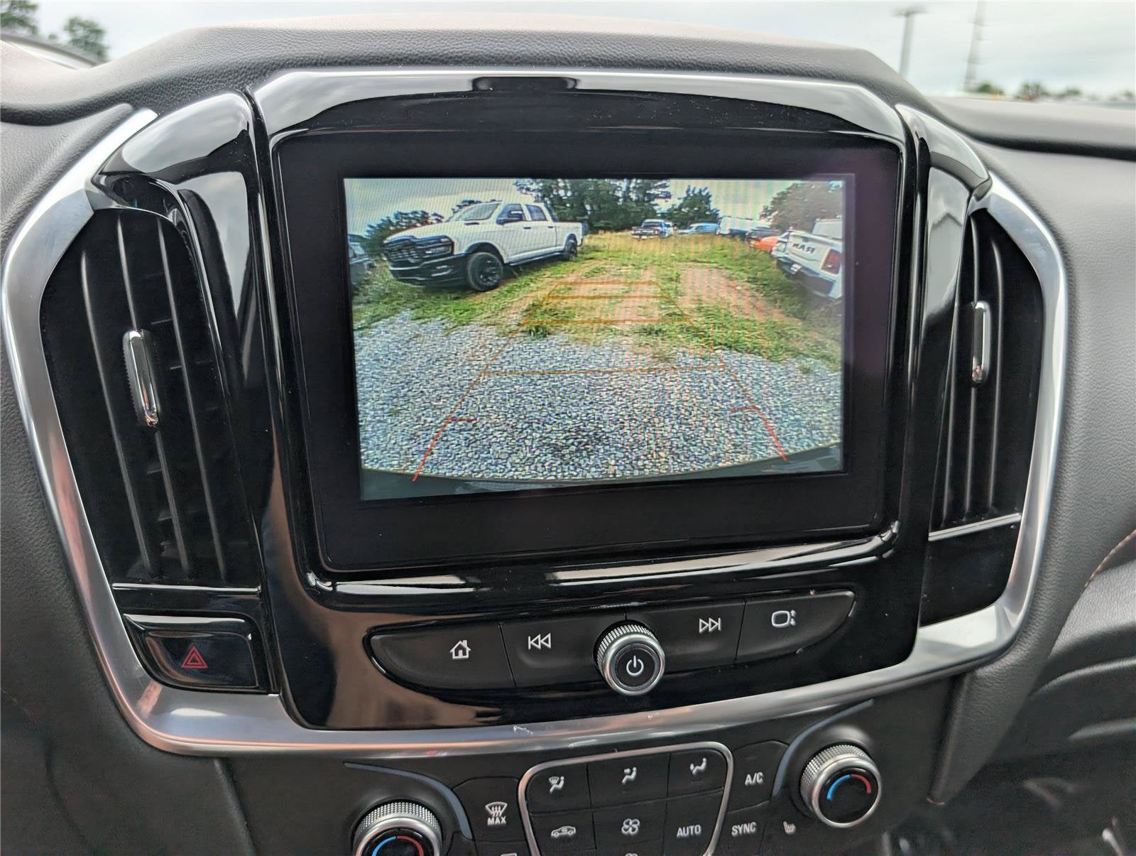 2018 Chevrolet Traverse LT Cloth