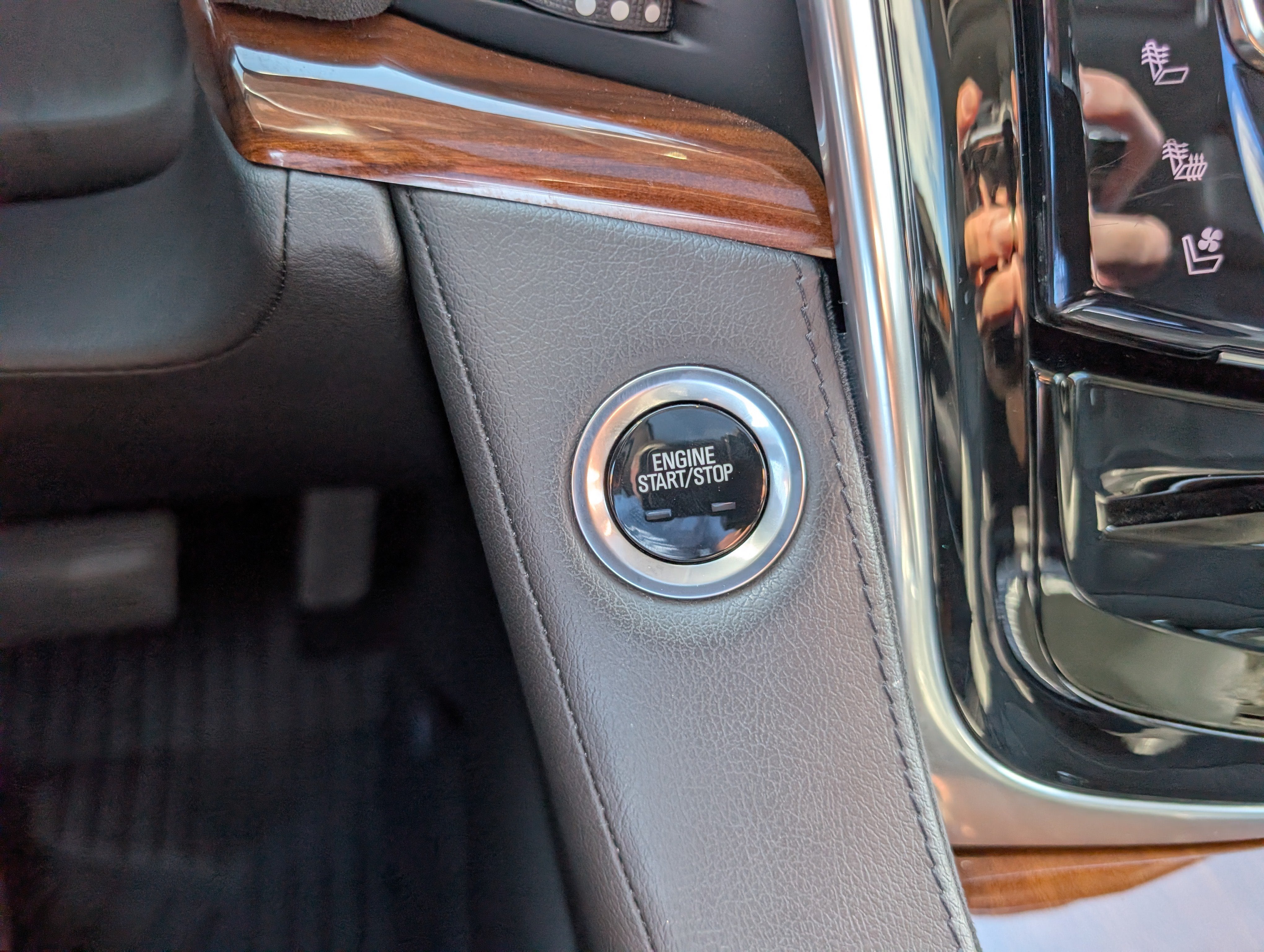 2020 Cadillac Escalade Premium Luxury