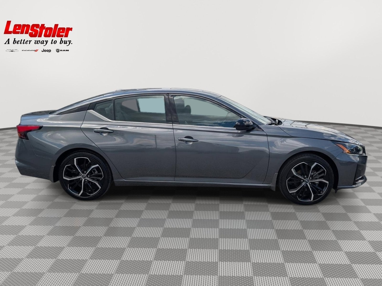 2025 Nissan Altima SR