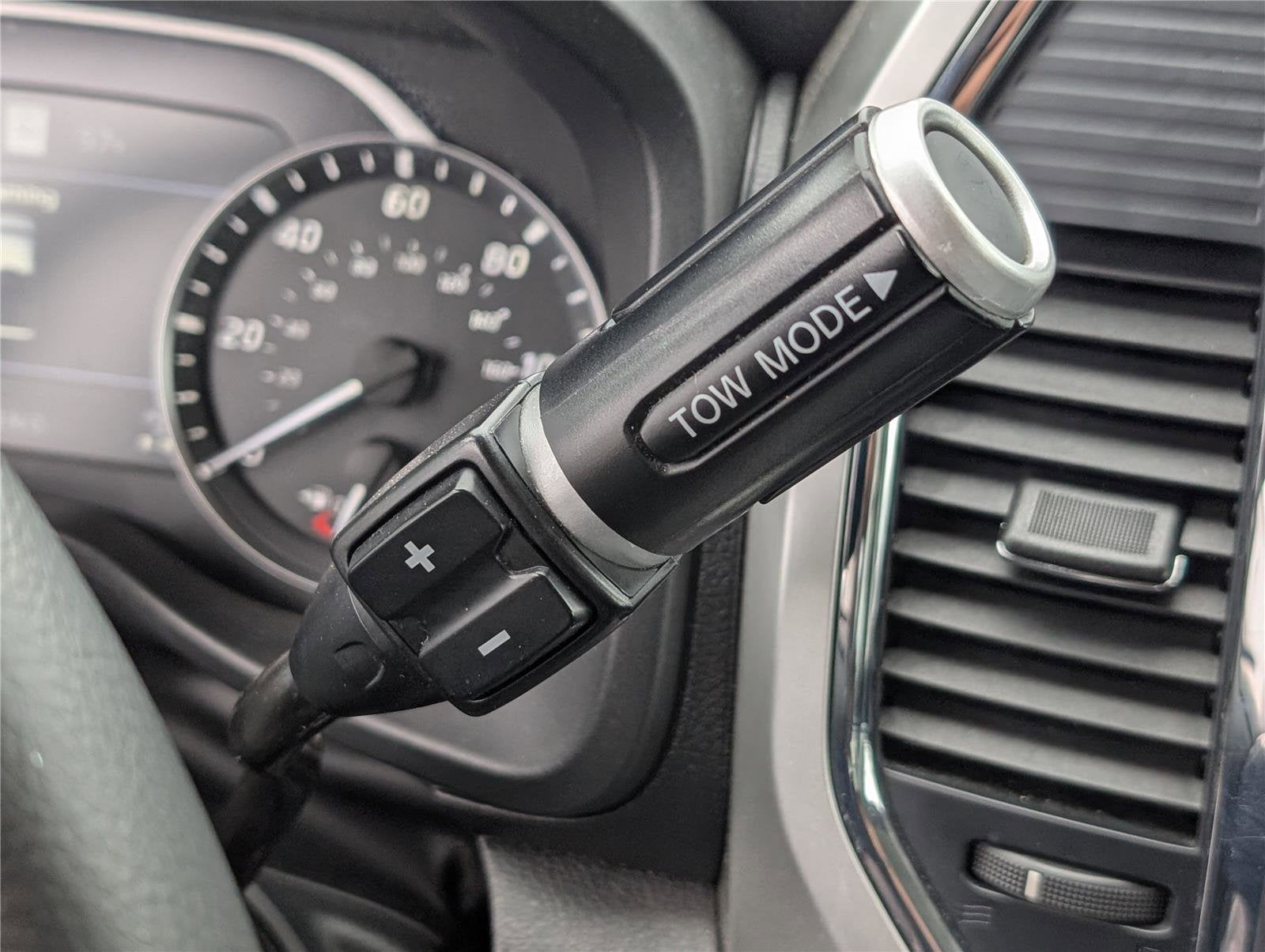 2020 Nissan Titan SV