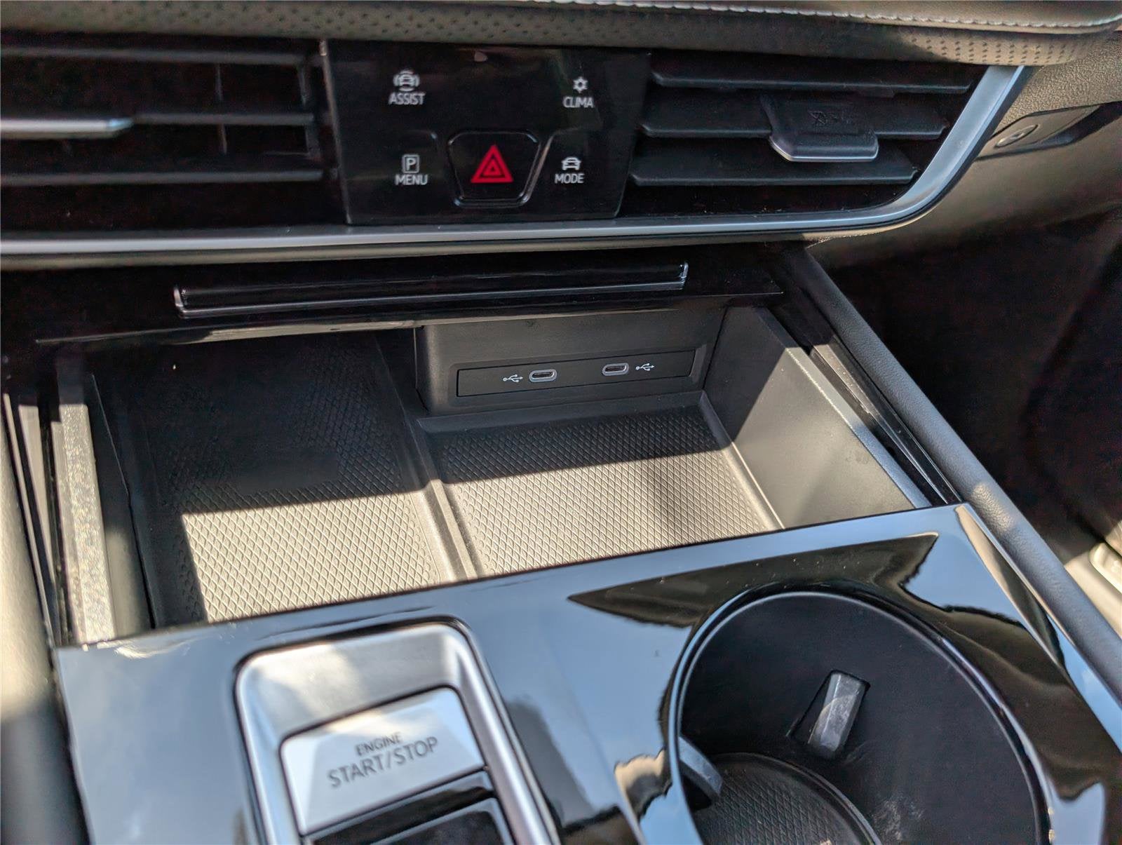 2024 Volkswagen Atlas 2.0T SEL