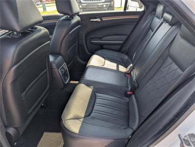 2016 Chrysler 300 300C Platinum