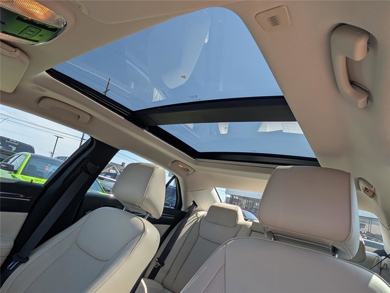 2023 Chrysler 300 Touring L