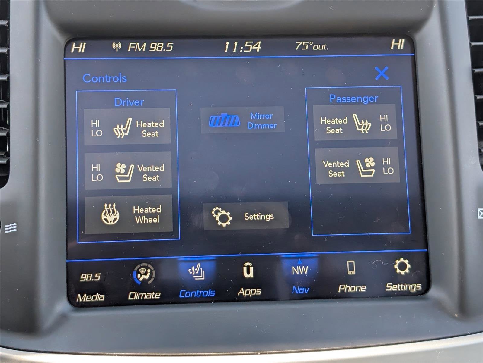 2023 Chrysler 300 Touring L