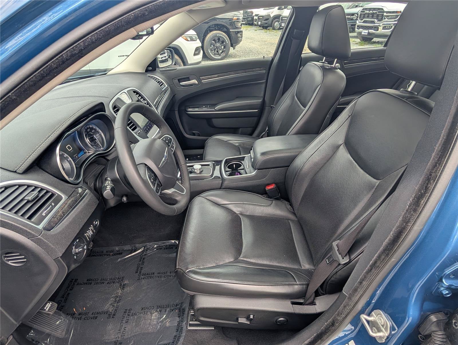 2023 Chrysler 300 Touring L