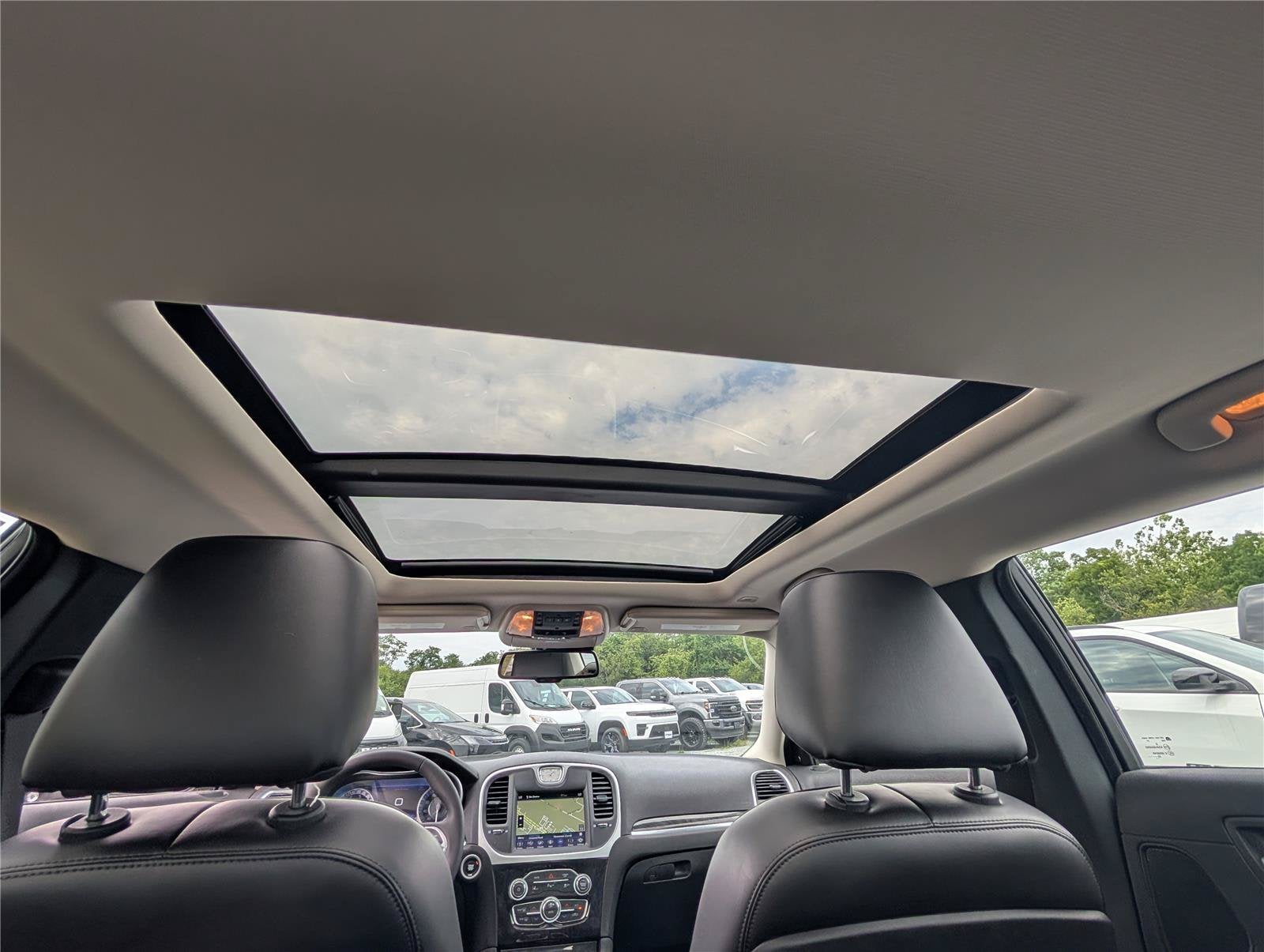 2023 Chrysler 300 Touring L