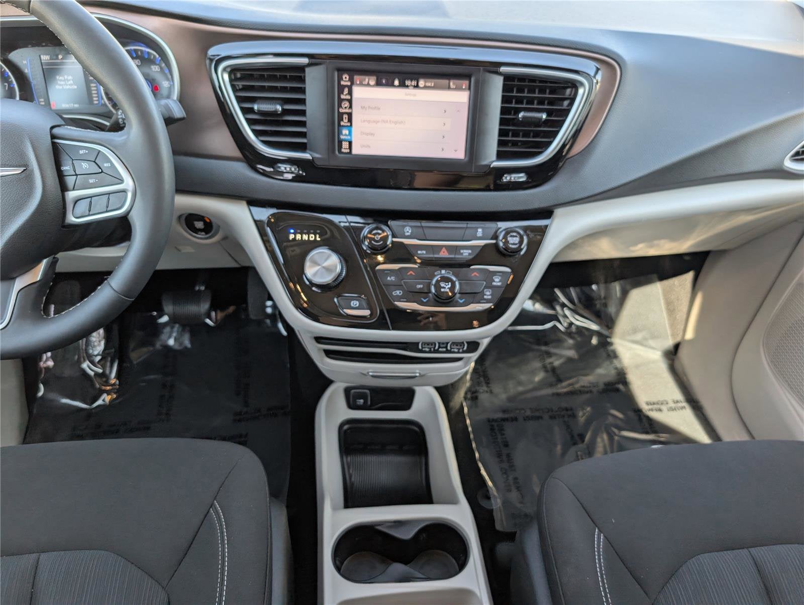 2023 Chrysler Voyager LX