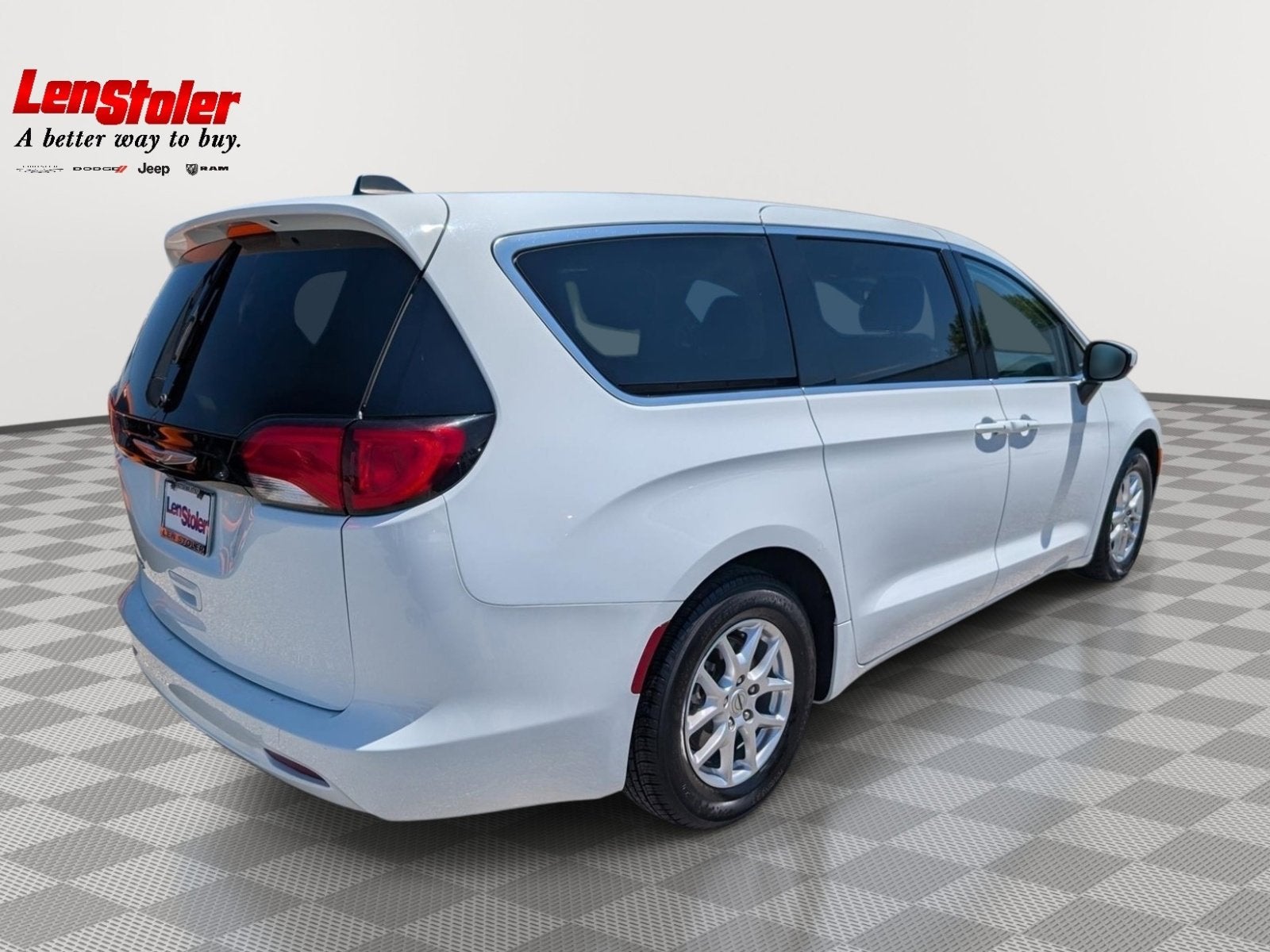 2023 Chrysler Voyager LX