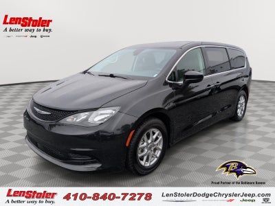 2023 Chrysler Voyager LX