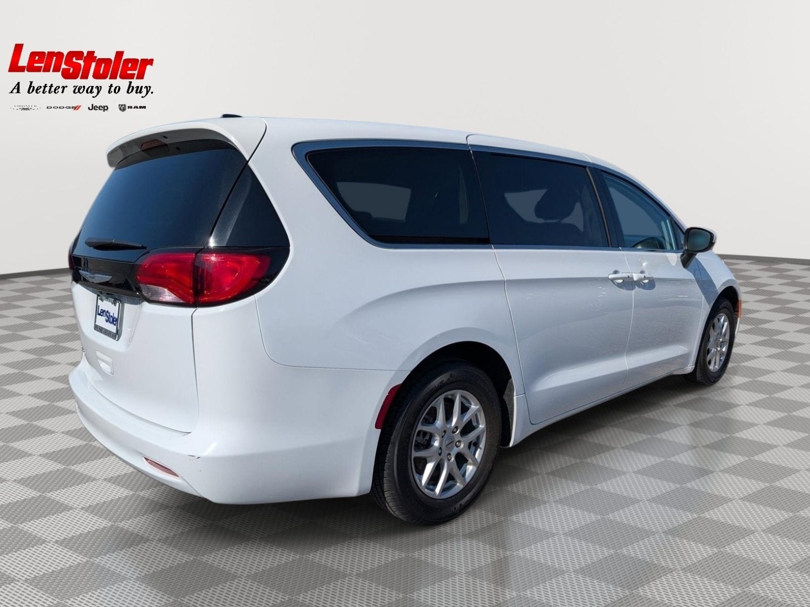 2023 Chrysler Voyager LX
