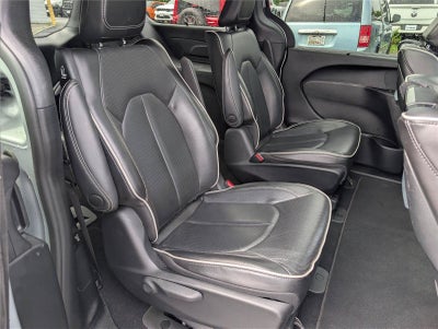 2023 Chrysler Pacifica Hybrid Limited