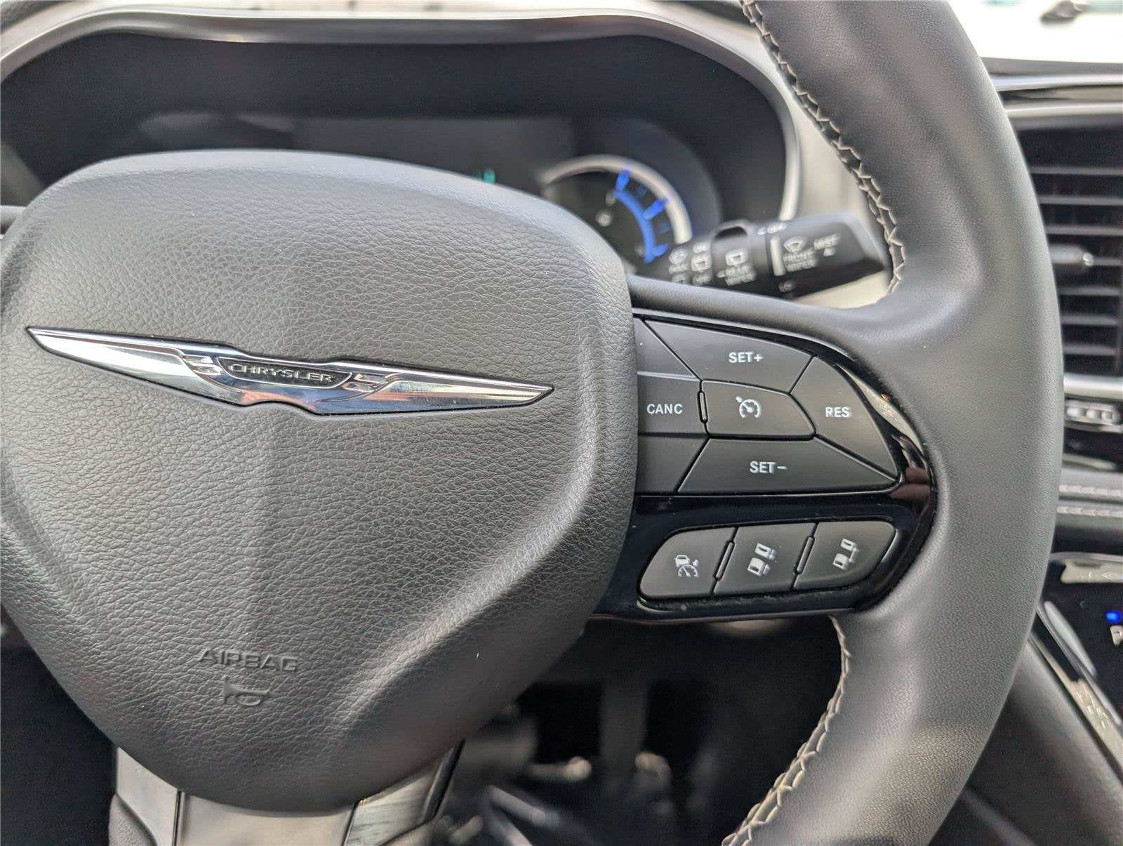 2023 Chrysler Pacifica Hybrid Limited