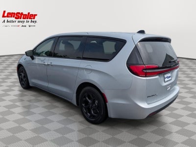 2023 Chrysler Pacifica Hybrid Limited