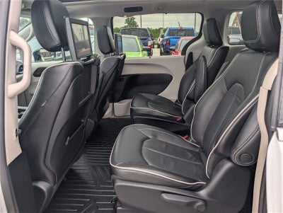 2023 Chrysler Pacifica Hybrid Limited