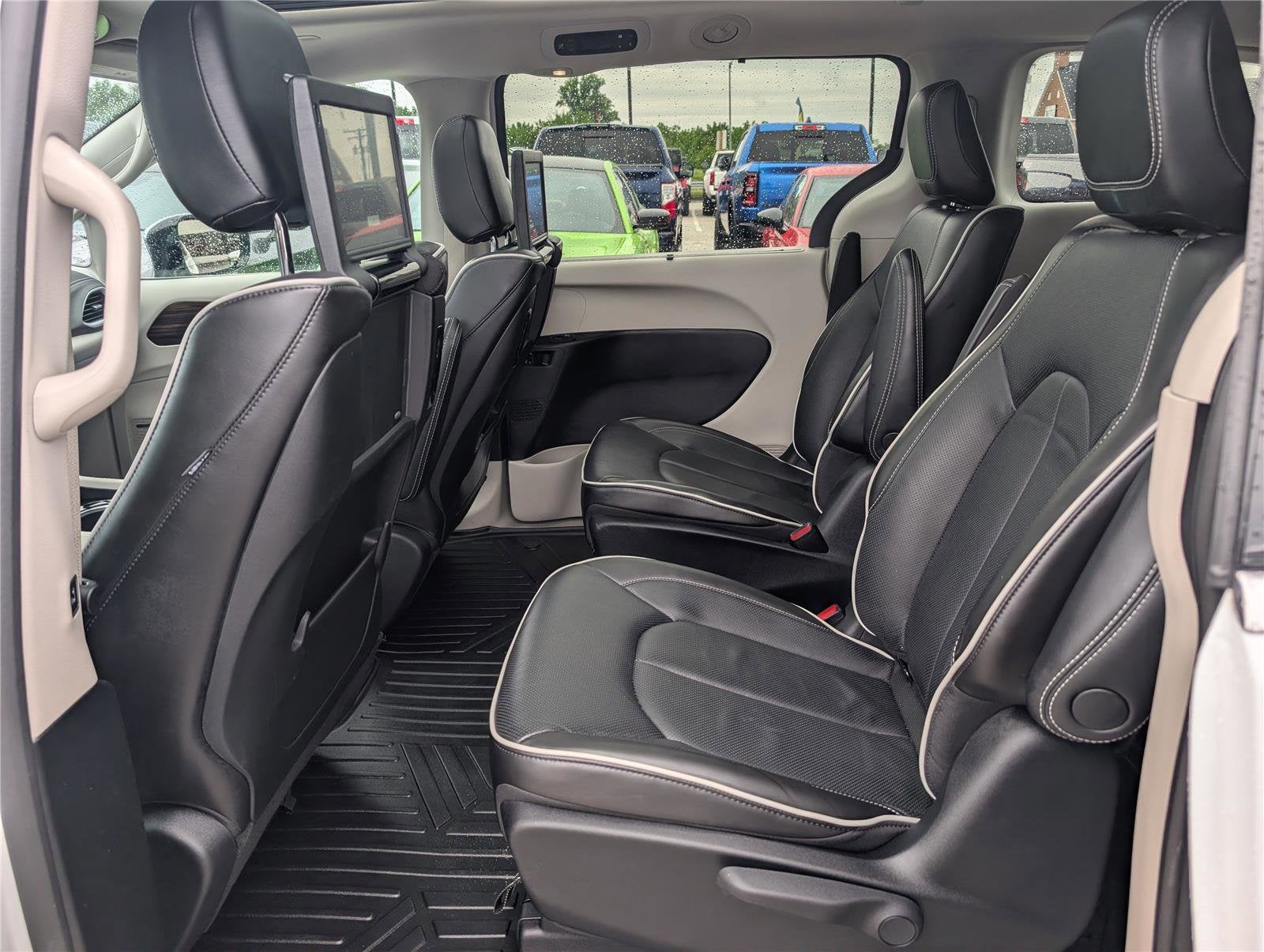 2023 Chrysler Pacifica Hybrid Limited