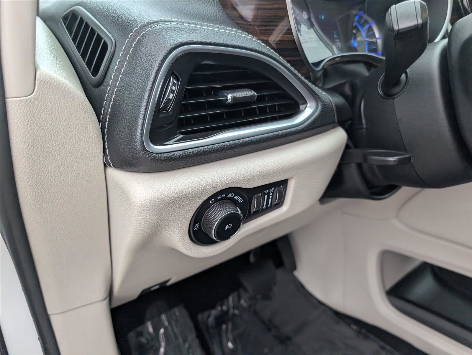 2023 Chrysler Pacifica Hybrid Limited