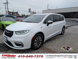 2023 Chrysler Pacifica Hybrid Limited