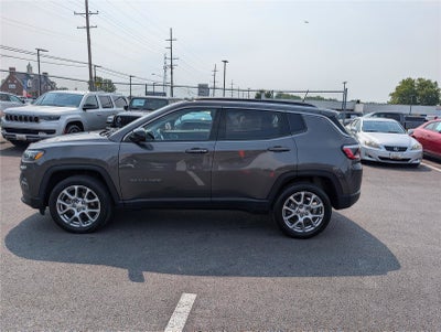 2022 Jeep Compass Latitude Lux