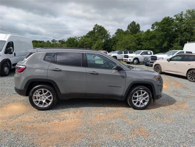 2024 Jeep Compass Latitude Lux
