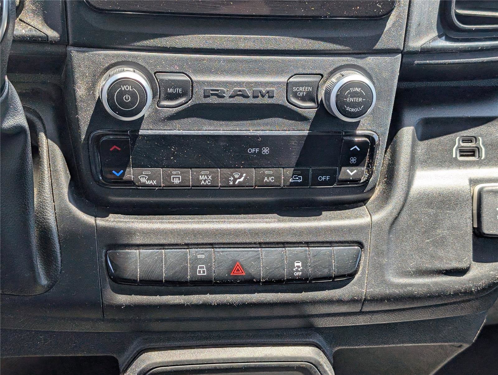 2024 RAM ProMaster Cargo Van Tradesman