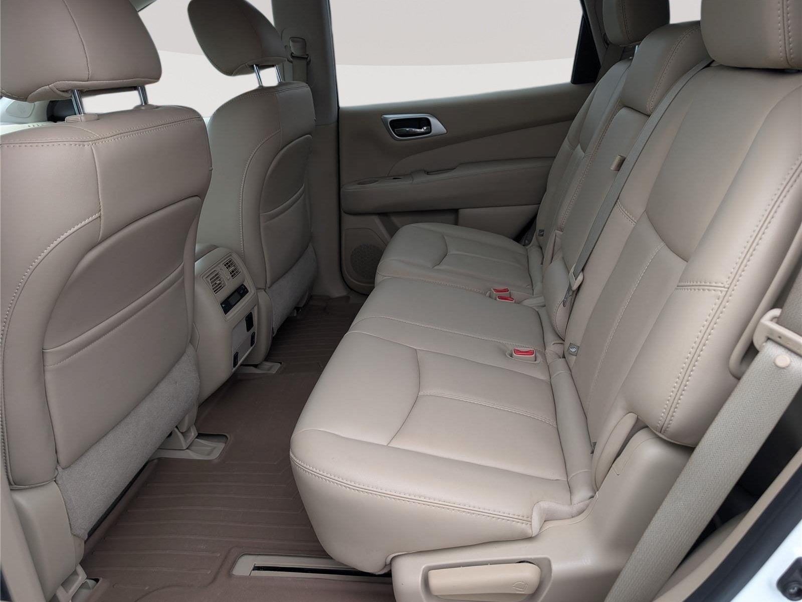 2015 Nissan Pathfinder SL