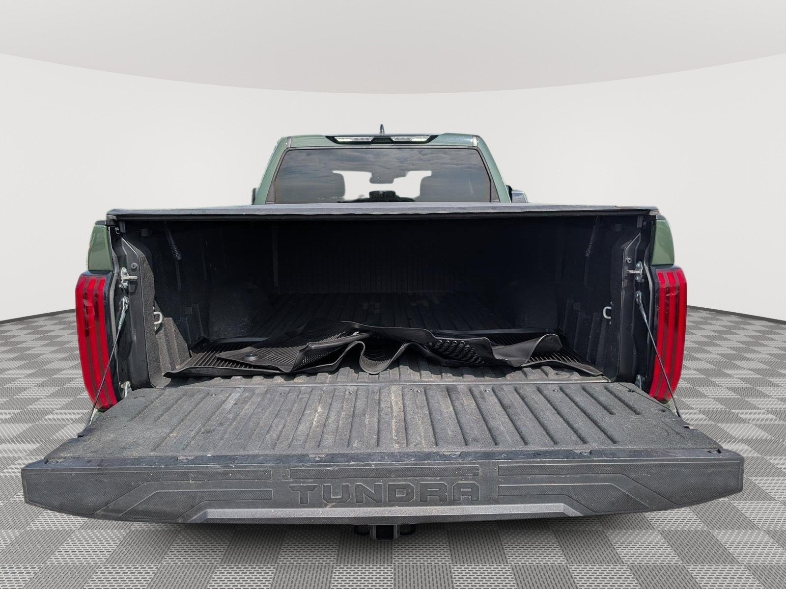 2022 Toyota Tundra 4WD SR5