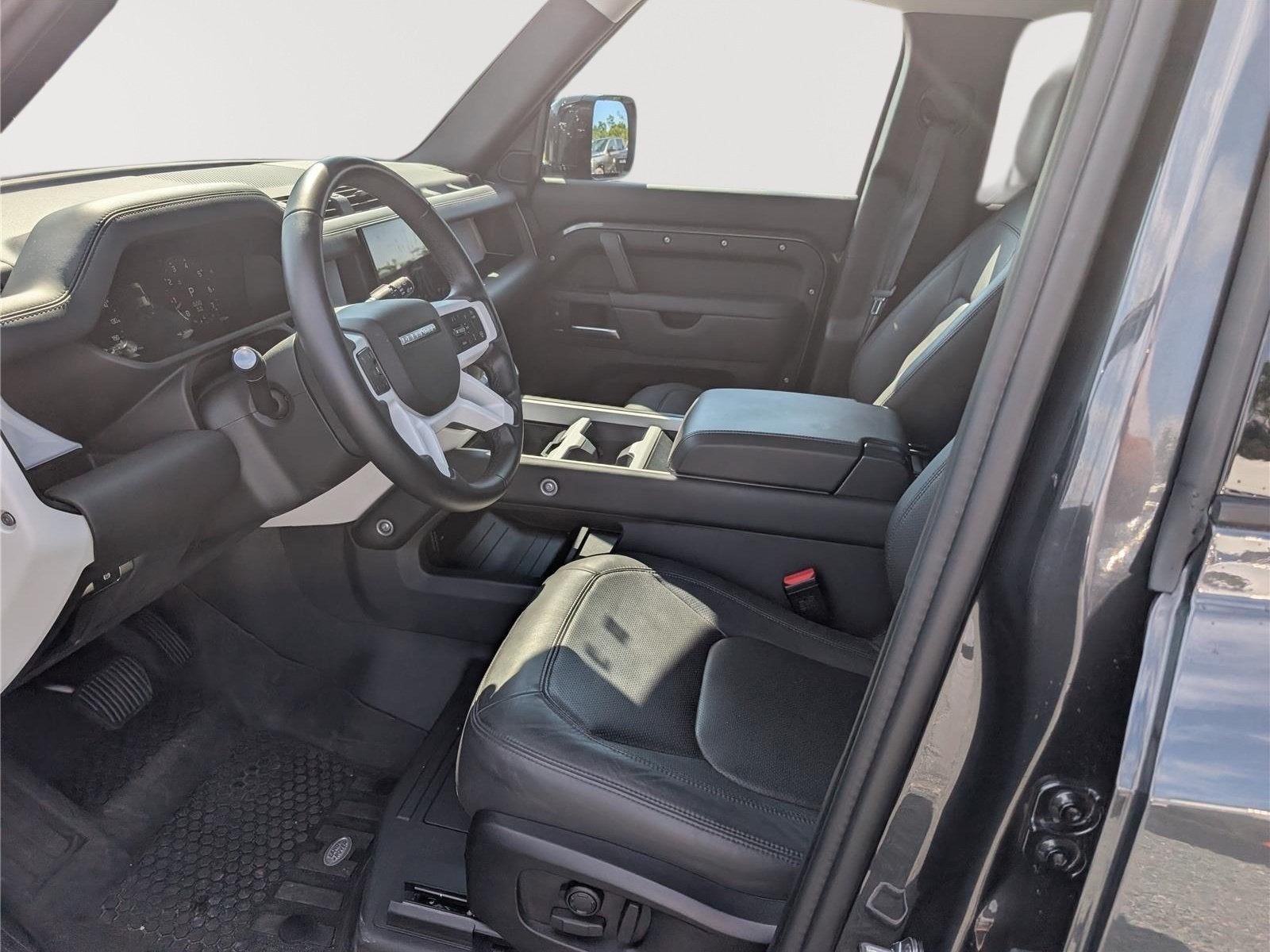 2025 Land Rover Defender S