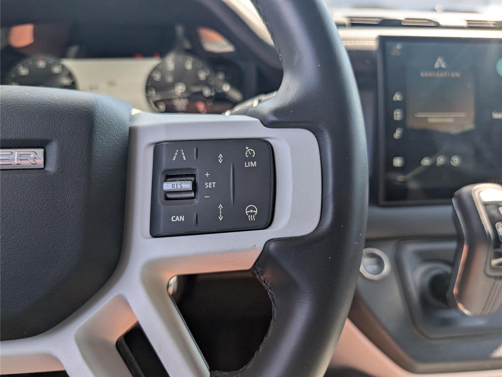 2025 Land Rover Defender S