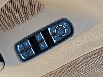 2013 Porsche Panamera 4 Platinum Edition