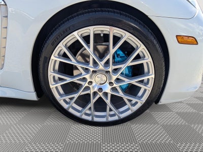 2013 Porsche Panamera 4 Platinum Edition