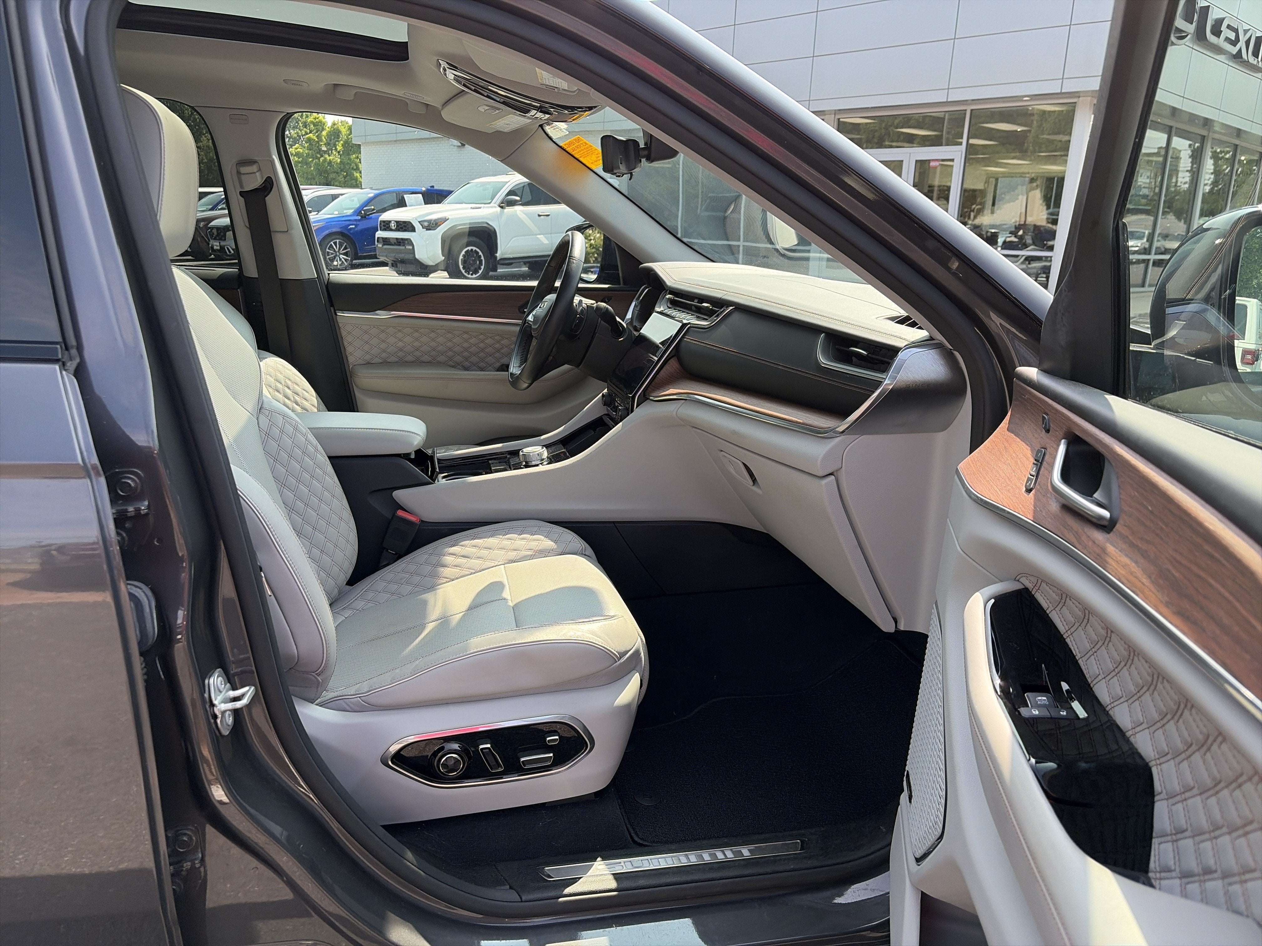 2023 Jeep Grand Cherokee L Summit