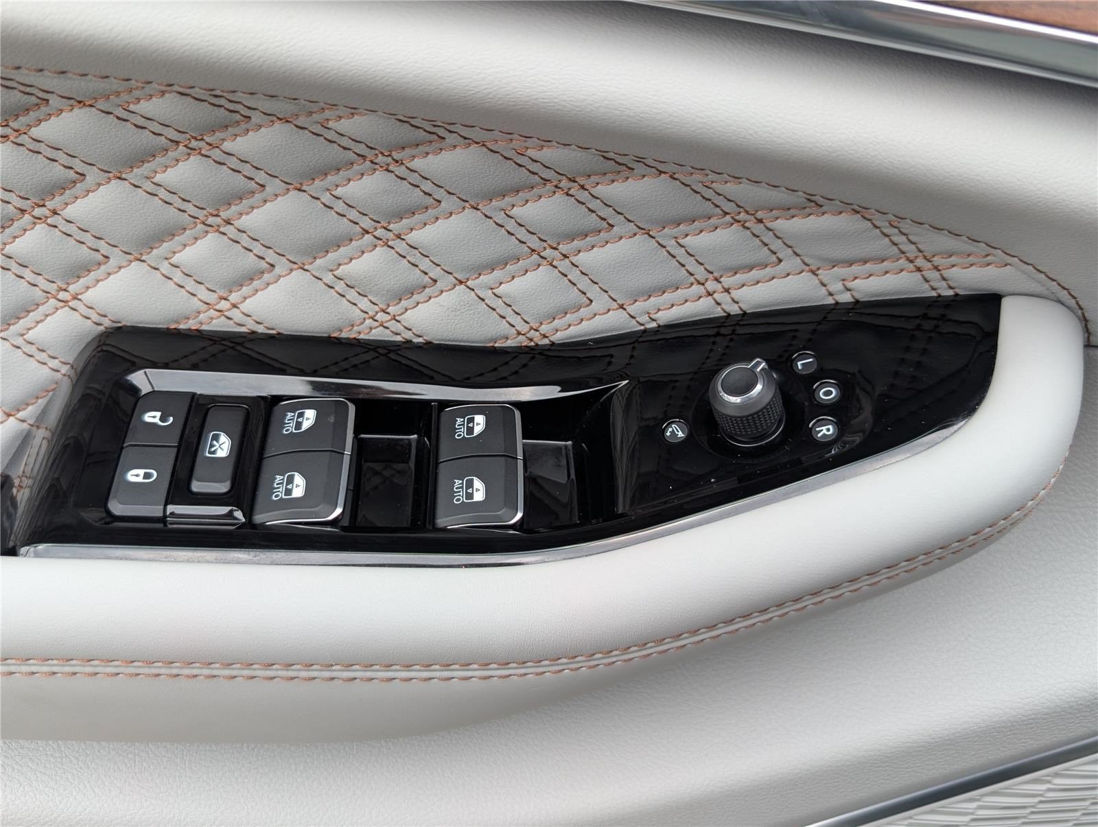 2023 Jeep Grand Cherokee L Summit