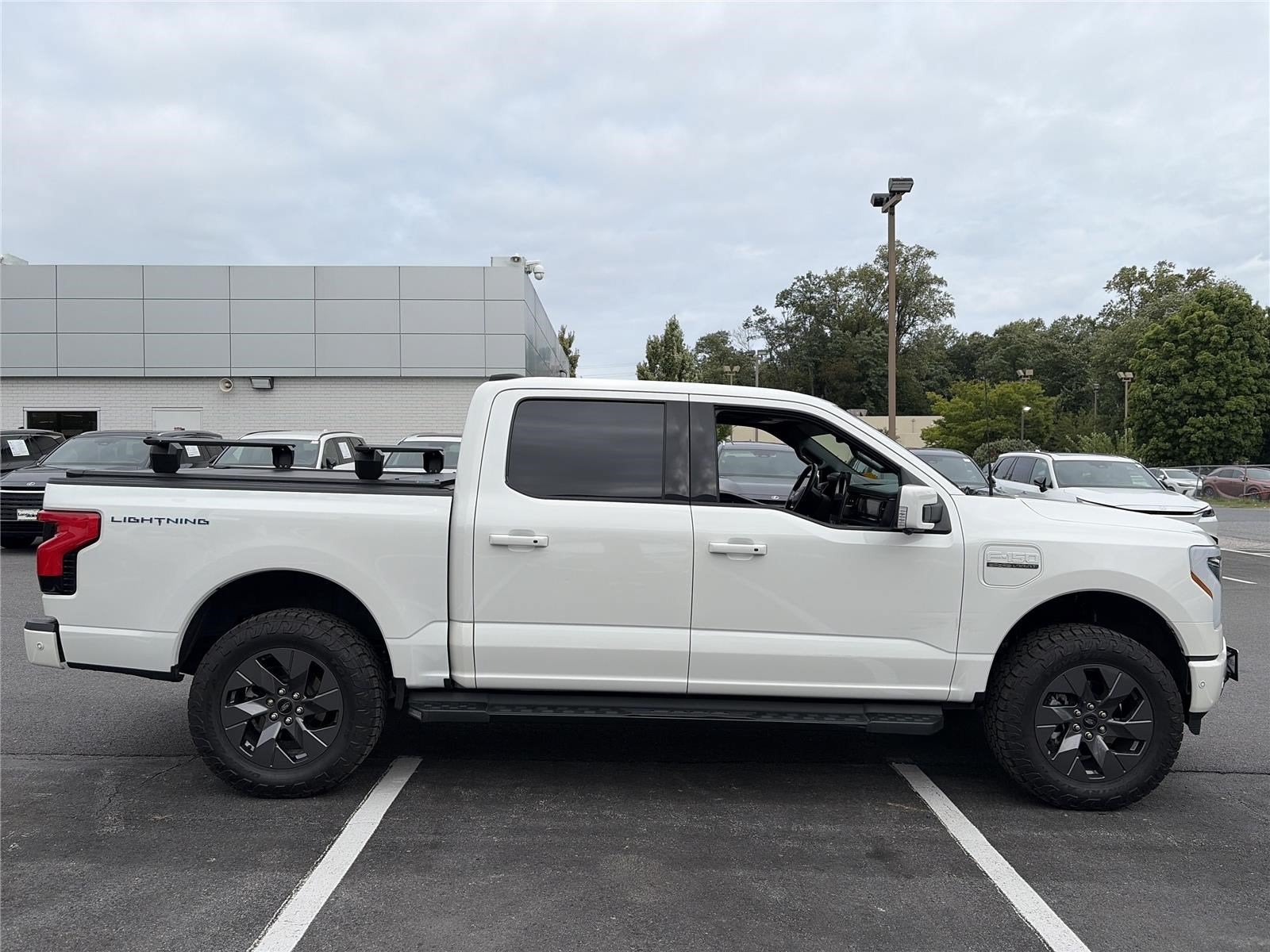 2022 Ford F-150 Lightning LARIAT