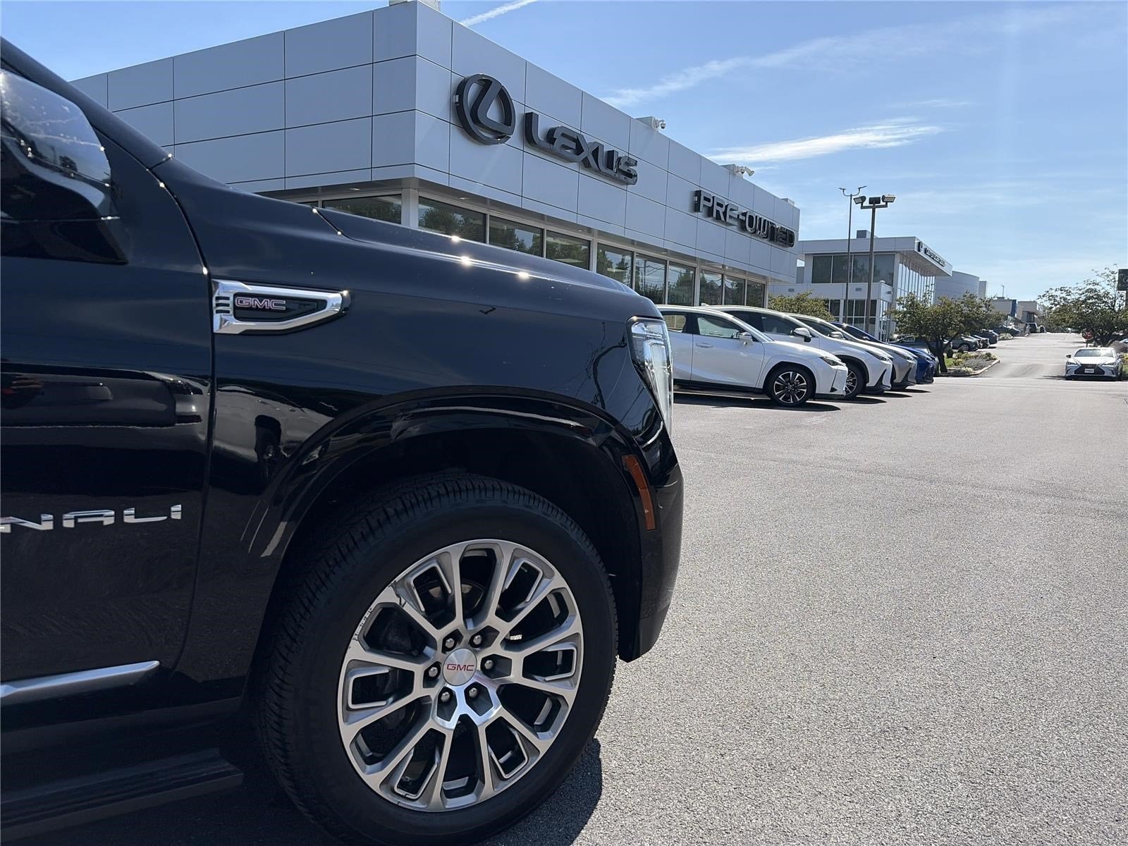 2025 GMC Yukon Denali