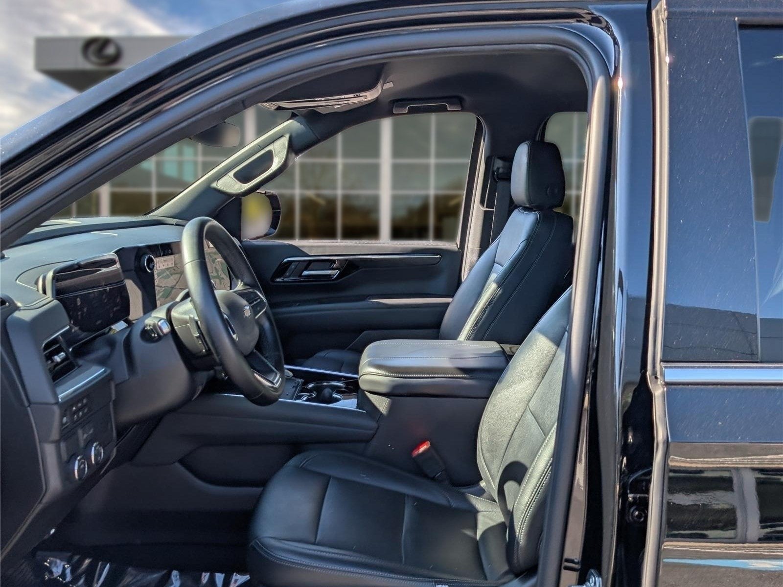 2025 Chevrolet Suburban LS